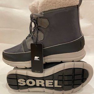 NWT Sorel Explorer Carnival Waterproof Boot with Faux Fur Collar Women Size 9.5